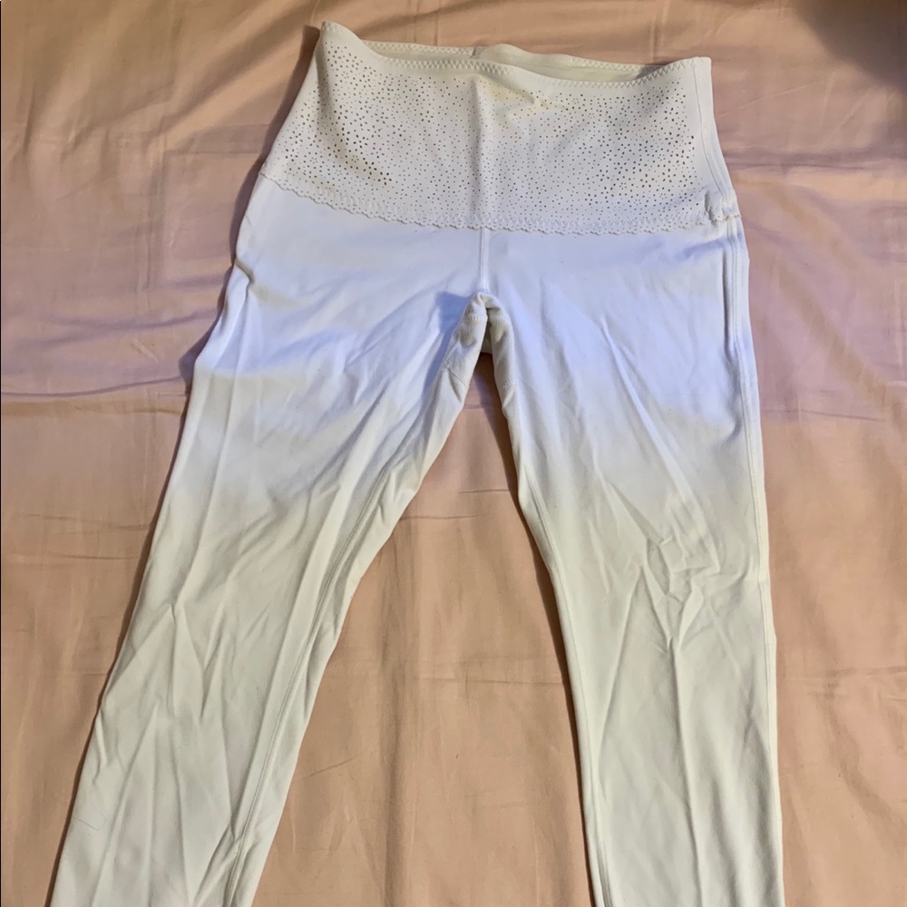 White lululemon crop leggings - Picture 3 of 4
